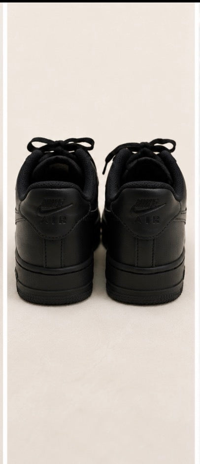 Nike Air Force 1 Low – Triple Black Size: 5.5