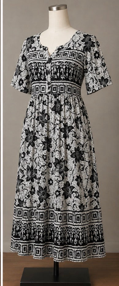 Sara Morgan Black Maxi Dress ~ Women’s Size Medium 8/10~Great Condition