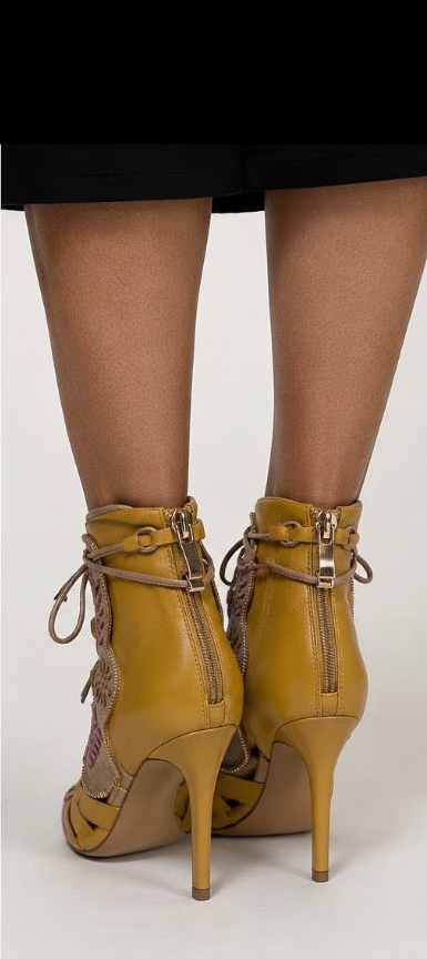 Kelly & Katie Mustard Lace-Up Gladiator Stiletto Heels Women’s Size 11