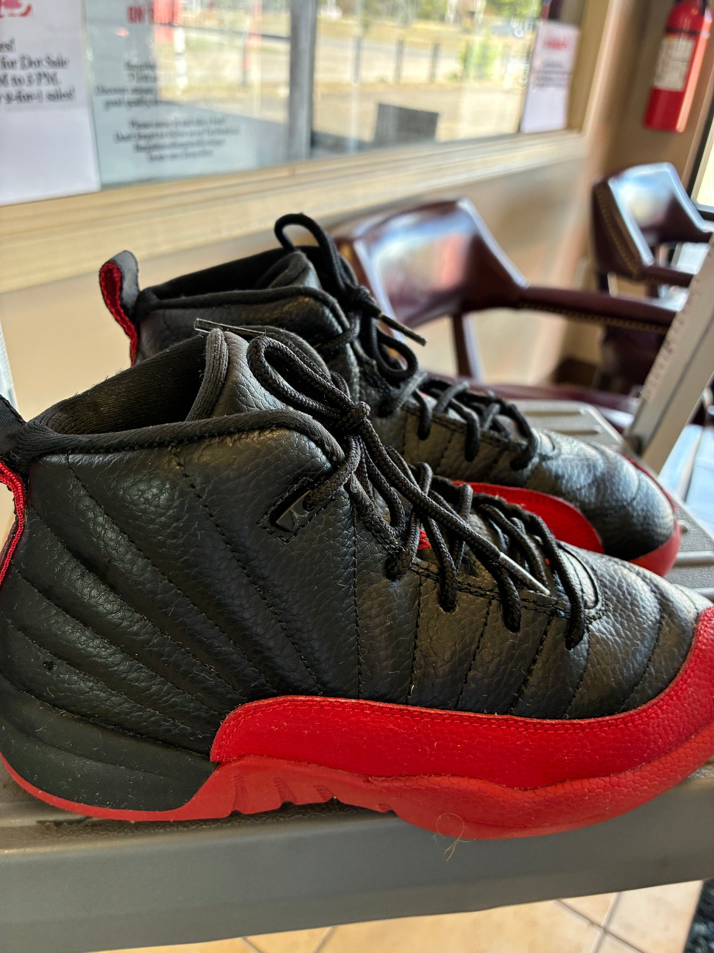 Air Jordan Kids'12 Retro Flu Game
 (PS) Size 2.5 Y