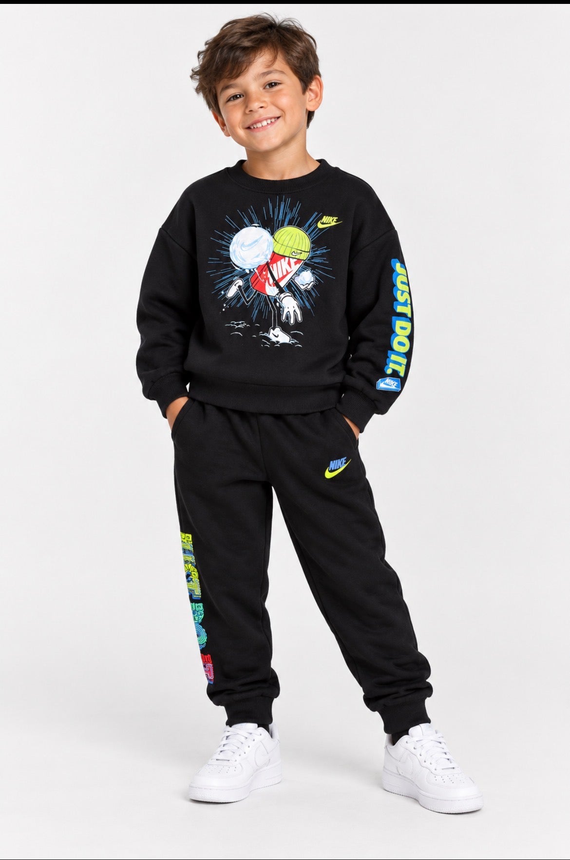 Nike Boys Graphic Crewneck Sweatshirt and Jogger Set Size 7