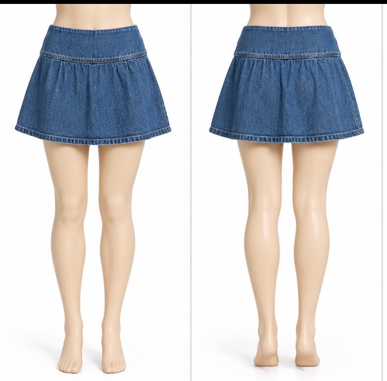 American Eagle Outfitters women’s denim-knit mini skort in size 10
