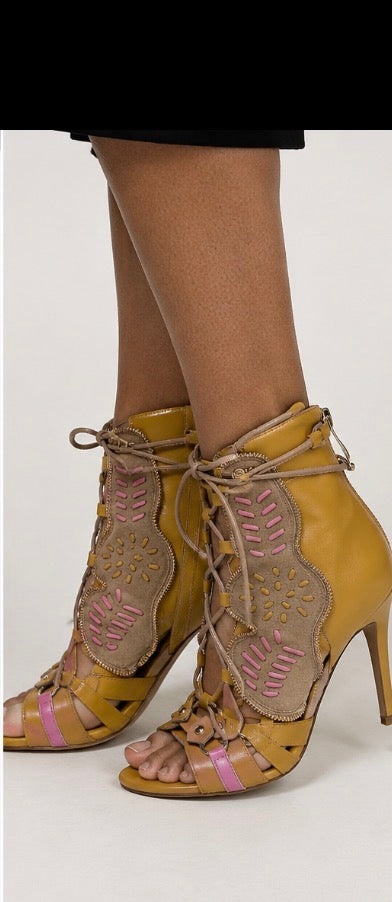 Kelly & Katie Mustard Lace-Up Gladiator Stiletto Heels Women’s Size 11