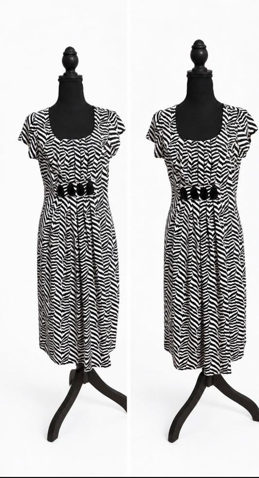 Vior Vior Women’s Black White Zebra Print Cap Sleeve Dress Size 10