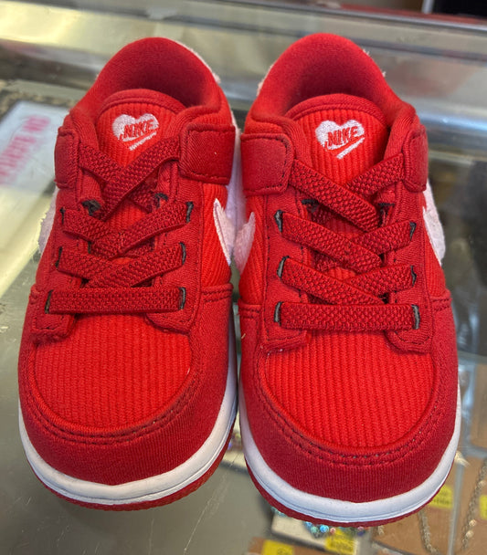 Nike Dunk Low "Valentine's Day 2024" toddler shoes Size 5.5C