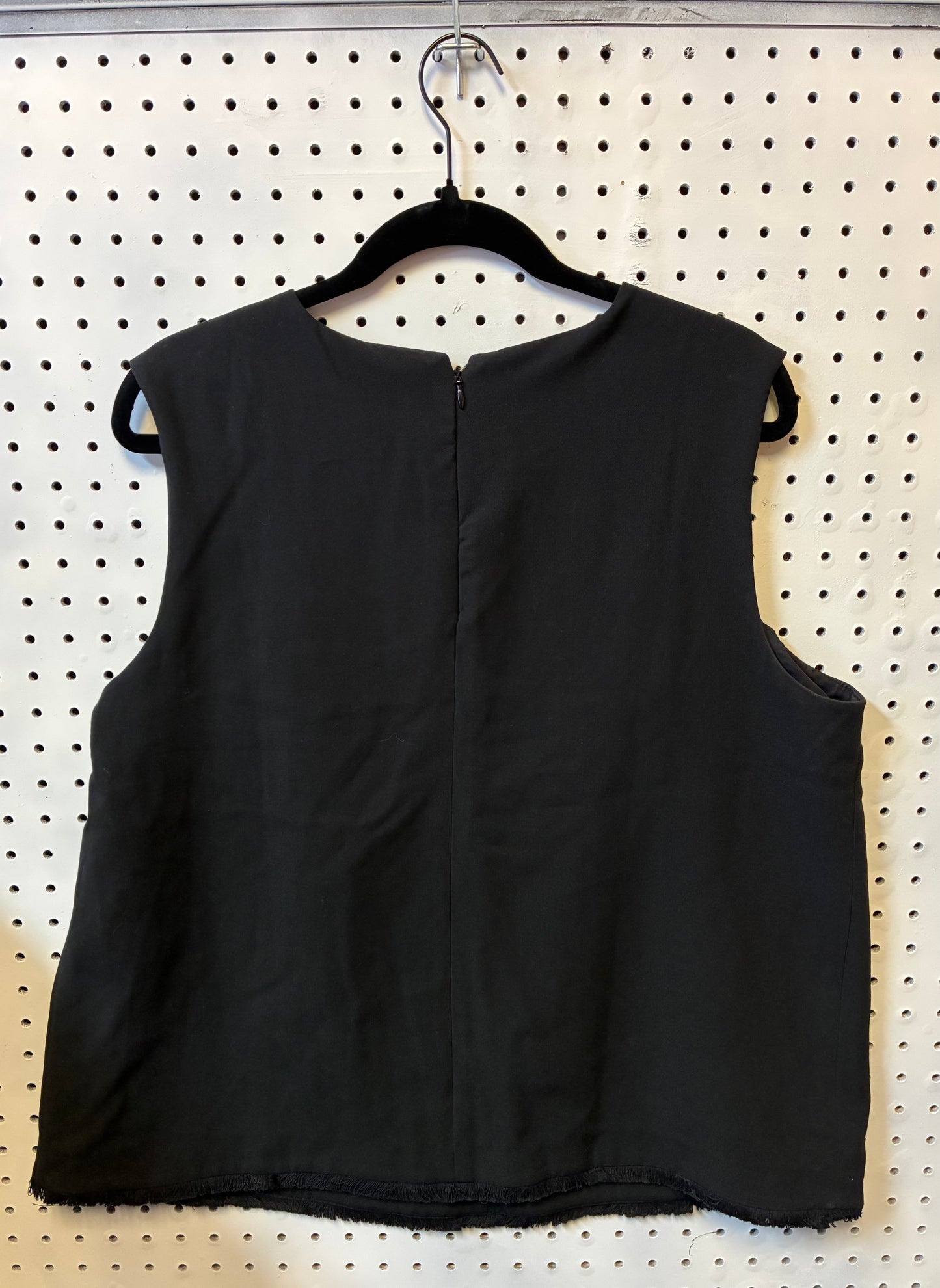 Victoria Beckham For Target Women’s Black Sleeveless Fringe Zipper Back Blouse Size 1XL
