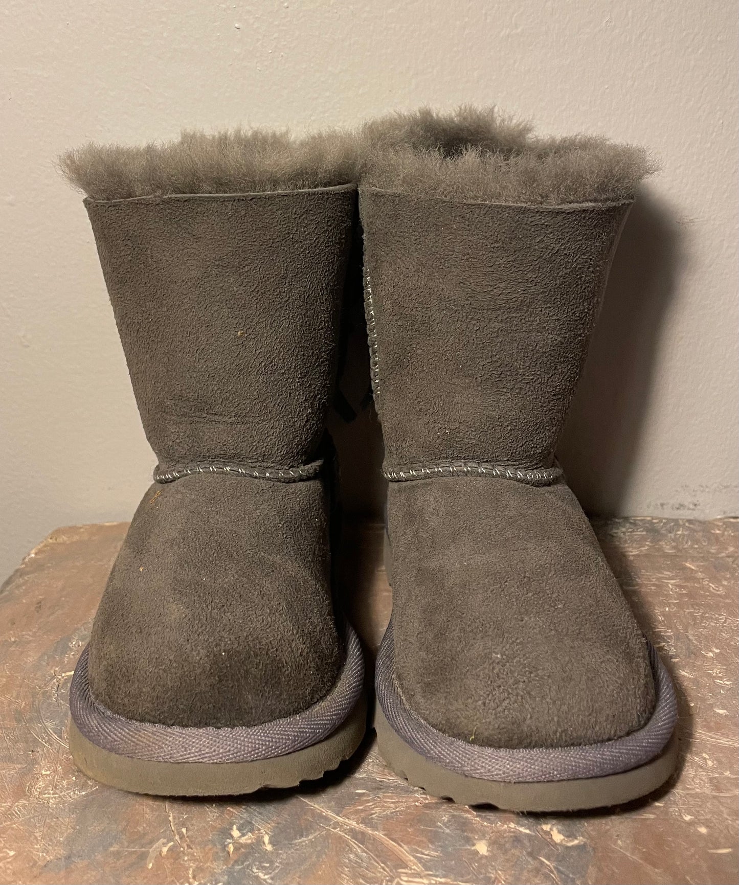 UGG Bailey Bow Girl Boots, Gray, Size 8c - Great Condition