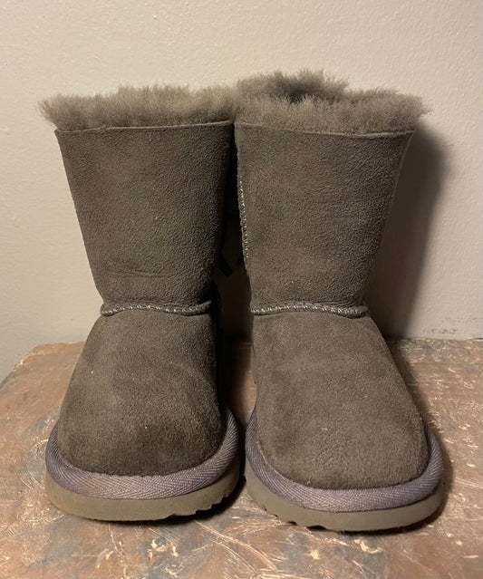 UGG Bailey Bow Girl Boots, Gray, Size 8c - Great Condition