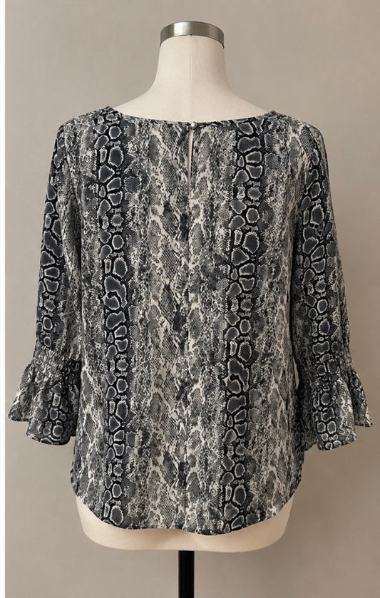 Shadow Stripe Python Print Blouse ~Women’s Size Med 8/10~Great Condition