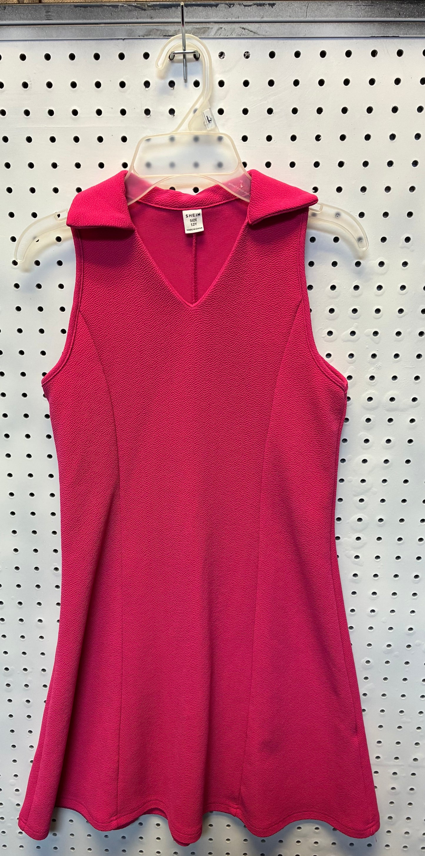Tween Girl Elegant Collar V-Neck Cinched Waist A-Line Umbrella Dress- Size 12y