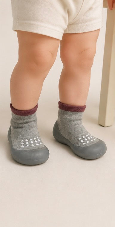 Baby Gray & Burgundy Non-Slip Sock Shoes First Walkers Size 20/21 (6-12mons)