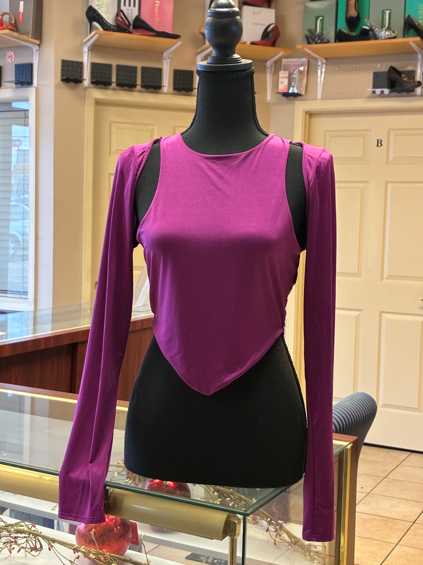 Fashion Nova Magenta long sleeve cut-out top with a handkerchief hem Women Size Large