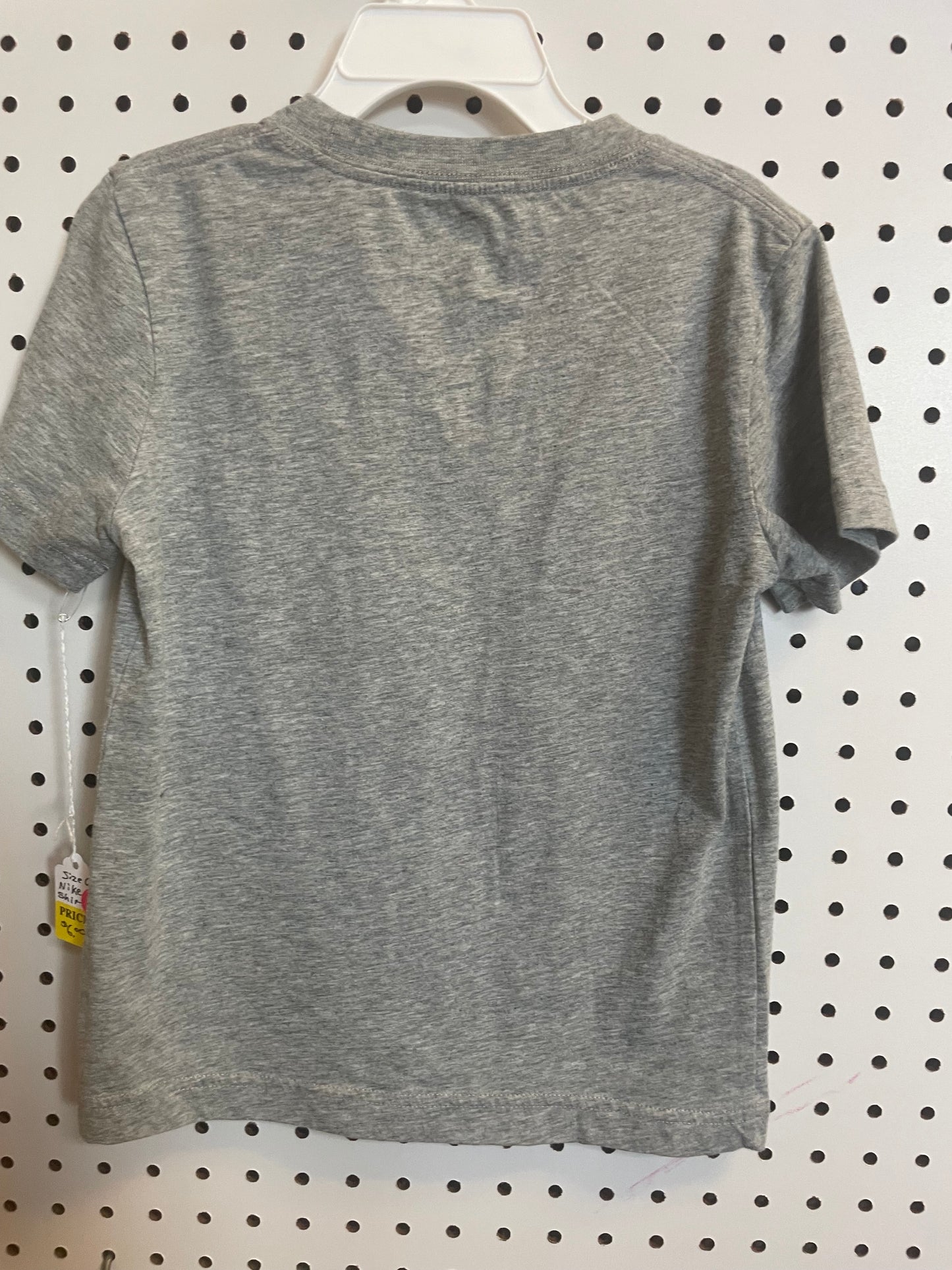 Boys Nike Tee - Size 6- Good Condition
