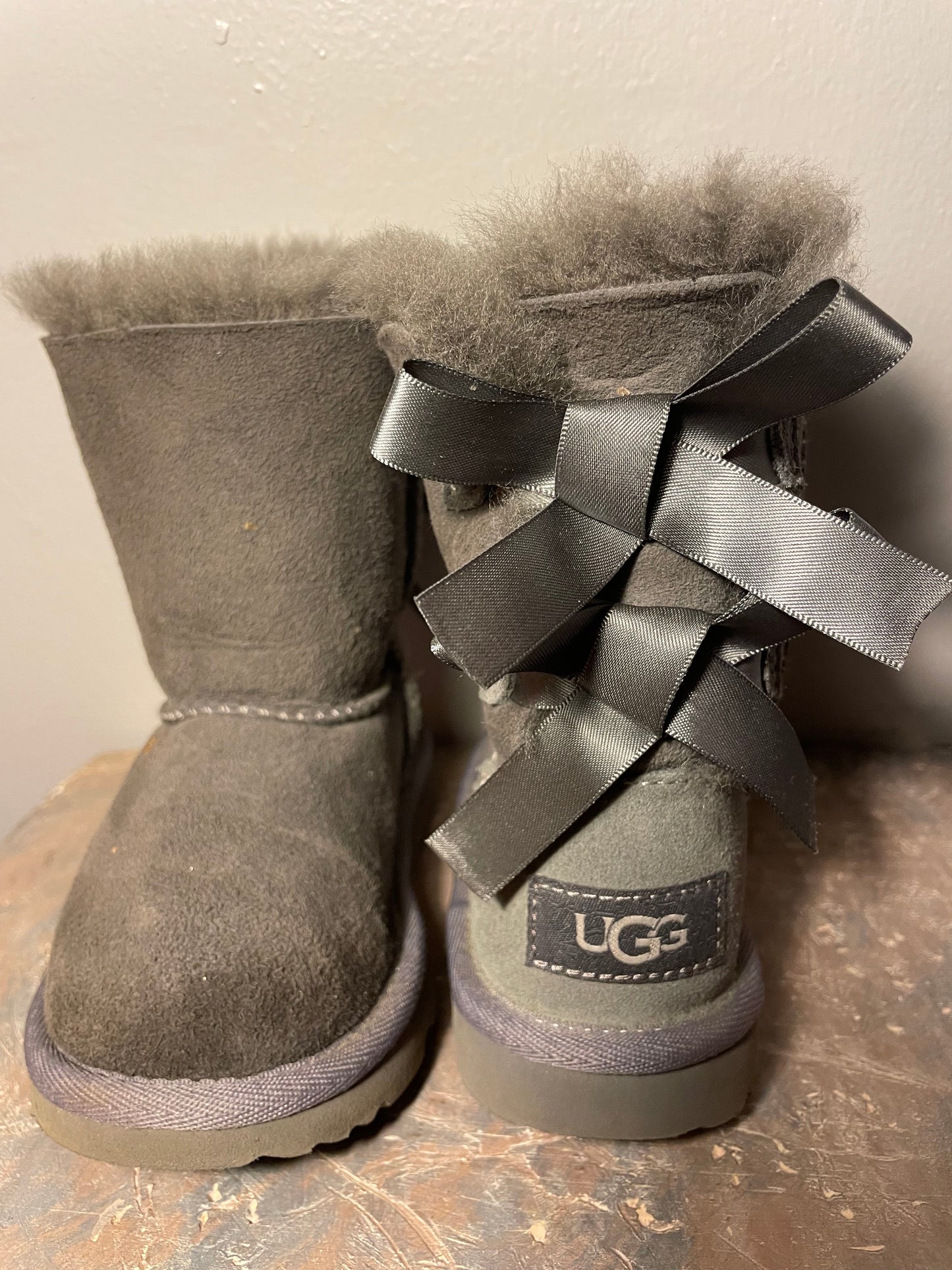 UGG Bailey Bow Girl Boots, Gray, Size 8c - Great Condition