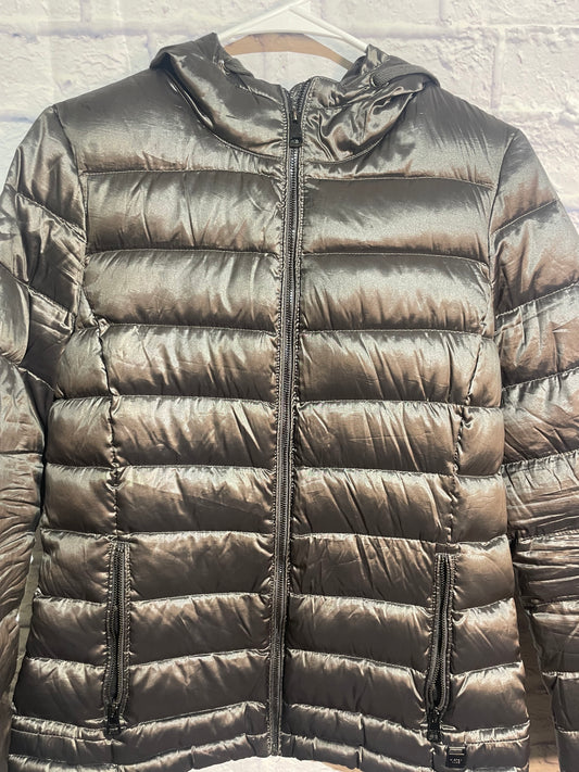 Andrew Marc Packable Lightweight Premium Down Hooded Puffer Jacket in a grey/metallic color~ Size XS