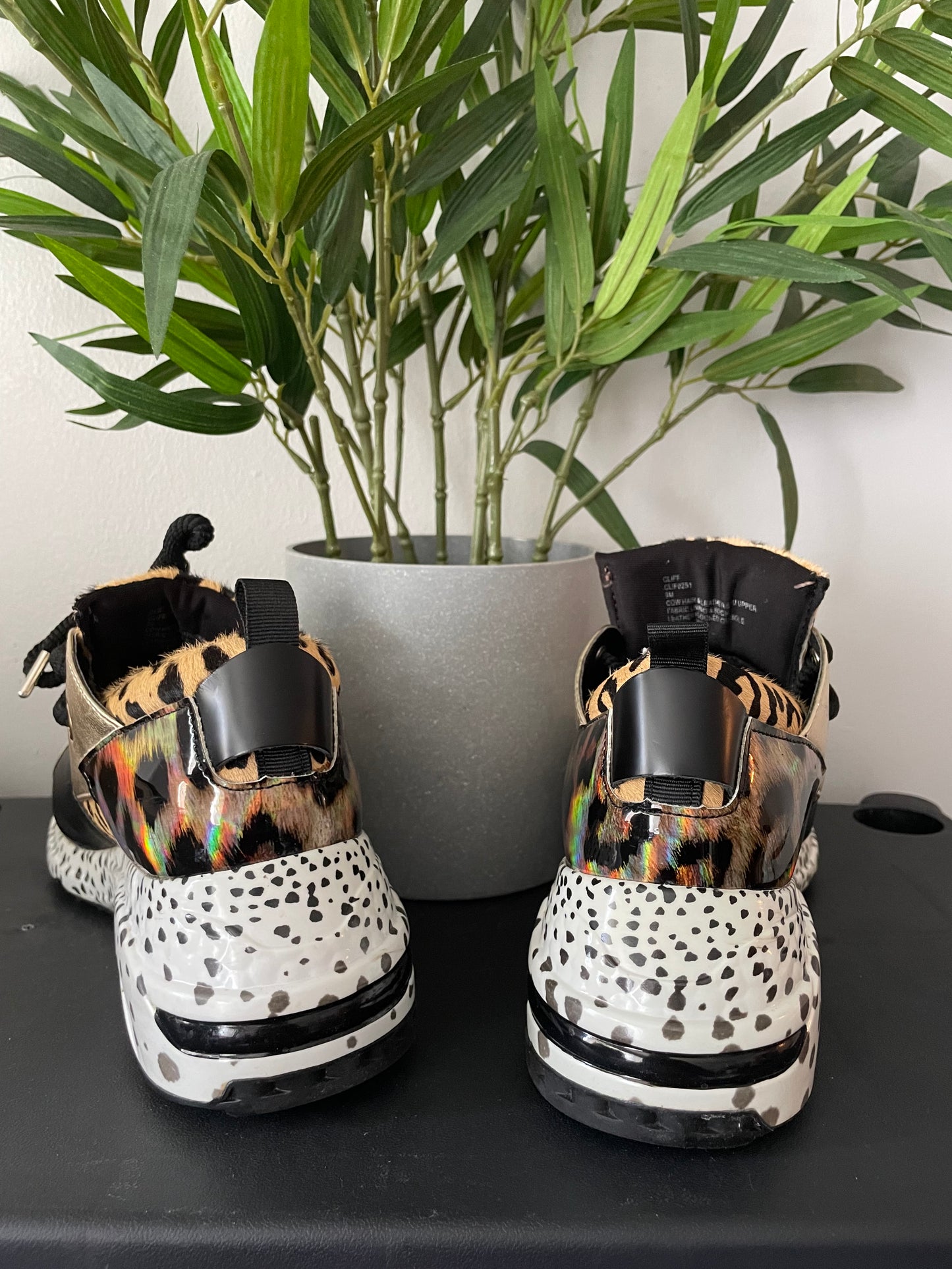 Steve Madden Cliff Wedge Sneaker Animal Print Cow~Size 9~ Great Condition