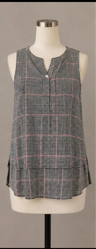 Worthington-black-and-pink-plaid-high-low-tank-top~Women’s Size Medium ~Great Condition