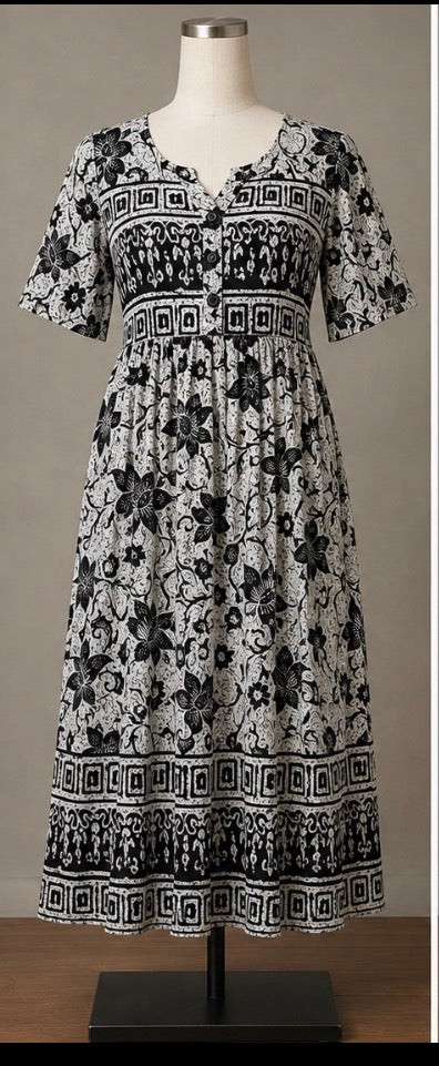 Sara Morgan Black Maxi Dress ~ Women’s Size Medium 8/10~Great Condition